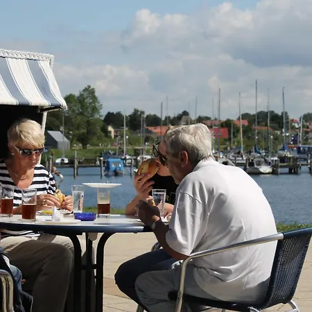 Séjour chez l'habitant Alte Schule Nahe Ostseebad Rerik Xl *